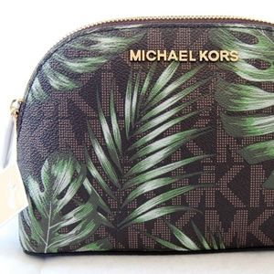 NWT-Michael Kors Palm makeup/travel Case pouch